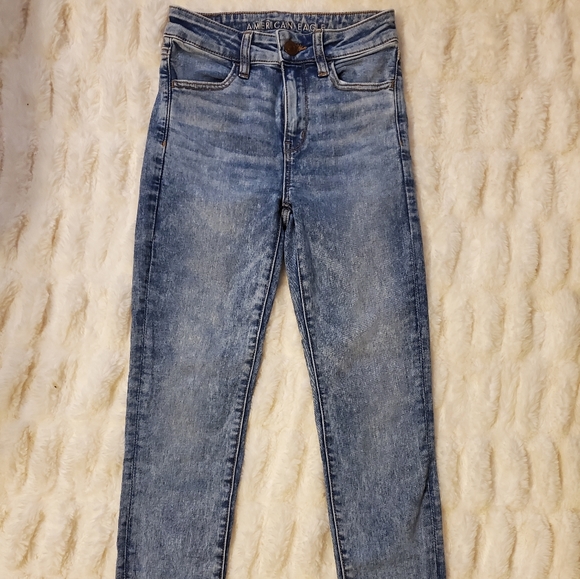 American Eagle Jeans - Light Acid Wash Style - Picture 2 of 4